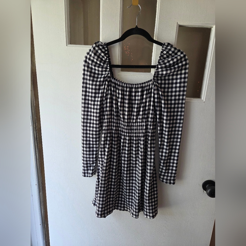H&M Black and White Checkered Top